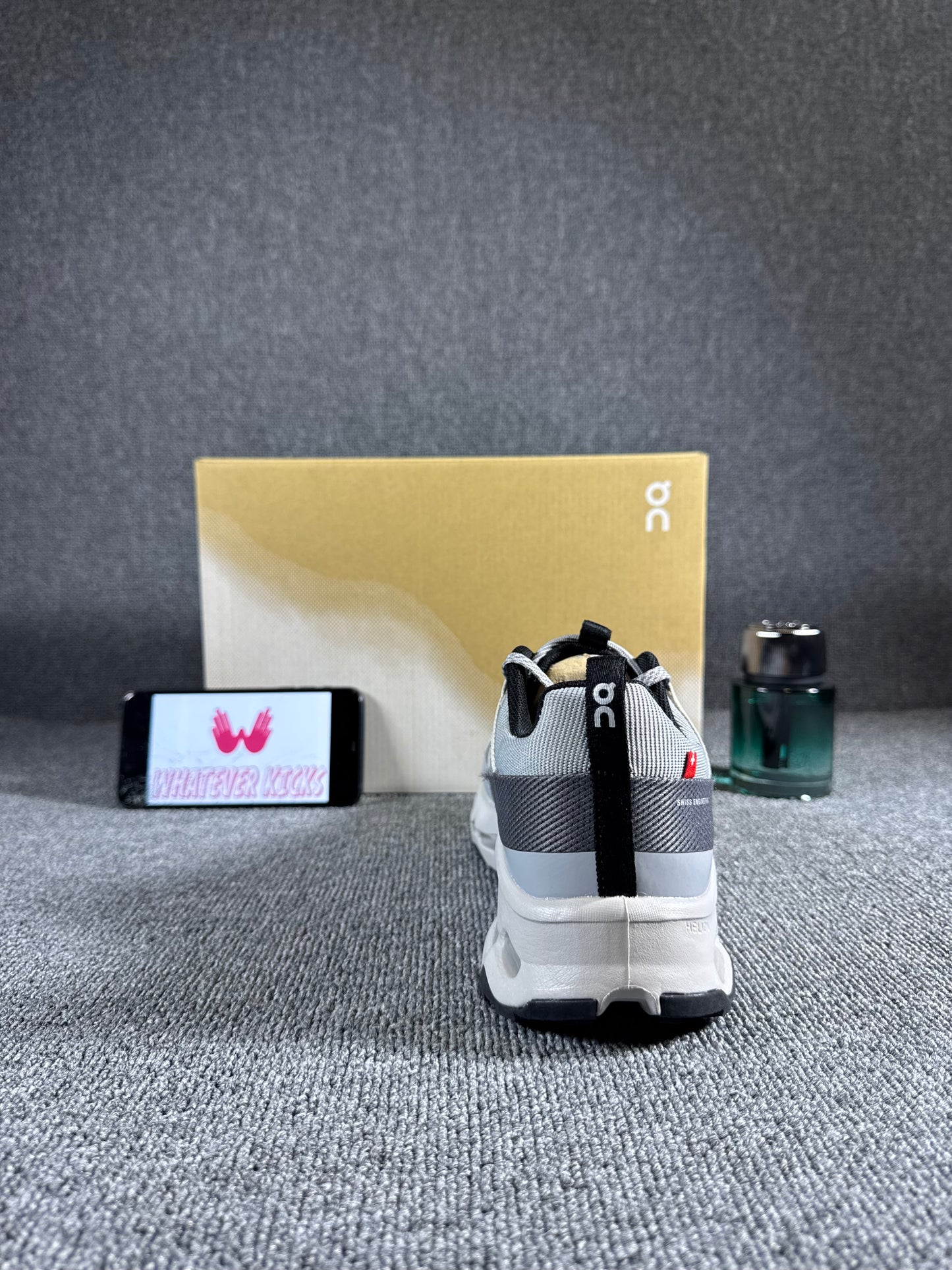 On Running Cloudhorizon in the Alloy/Frost colorway