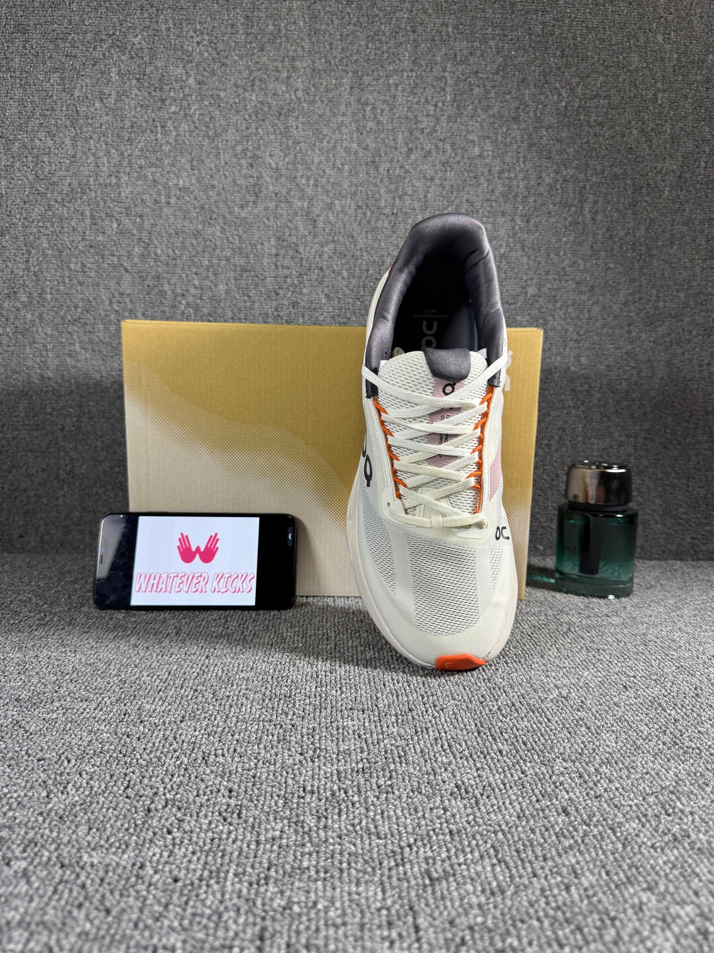 On Cloud surfer Next running shoes in the white/flame