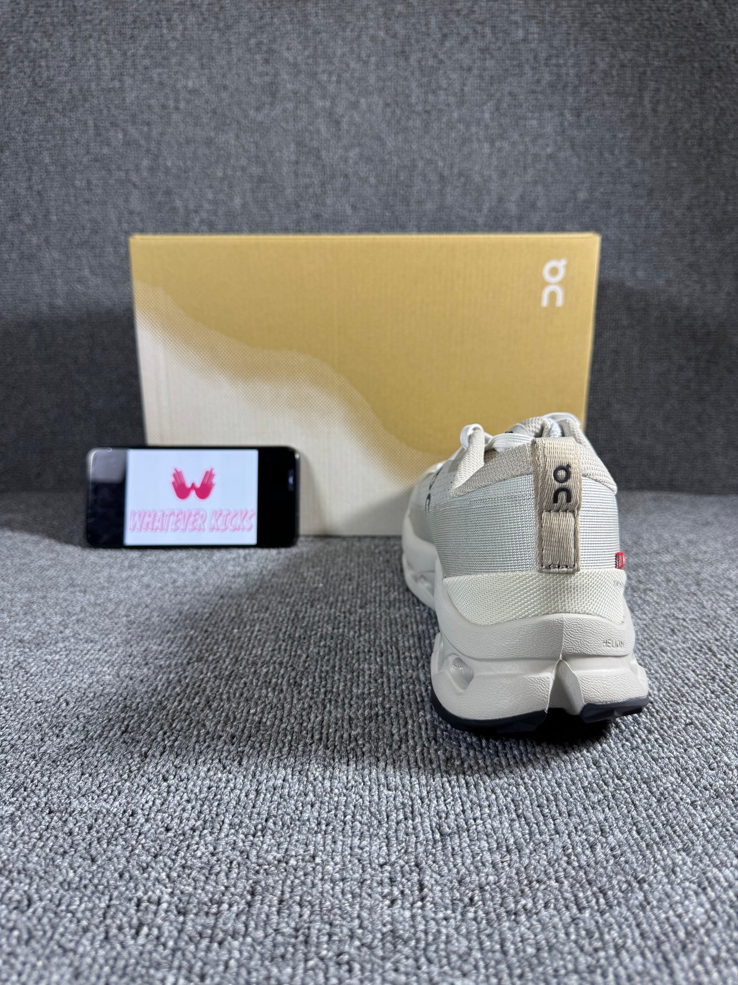 On Cloud surfer Next low-top sneakers in white