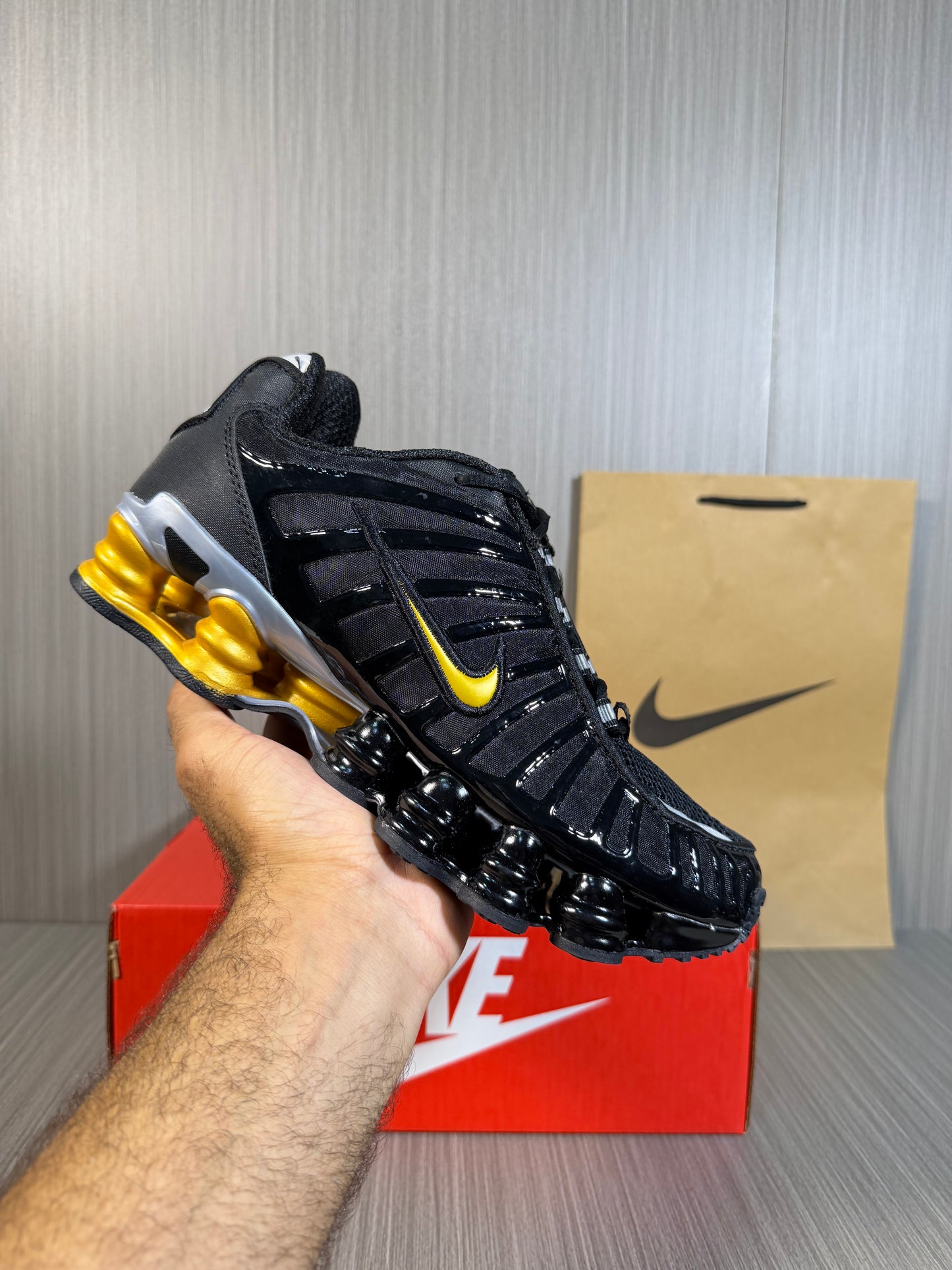 Nike SHOX TL Black / Gold