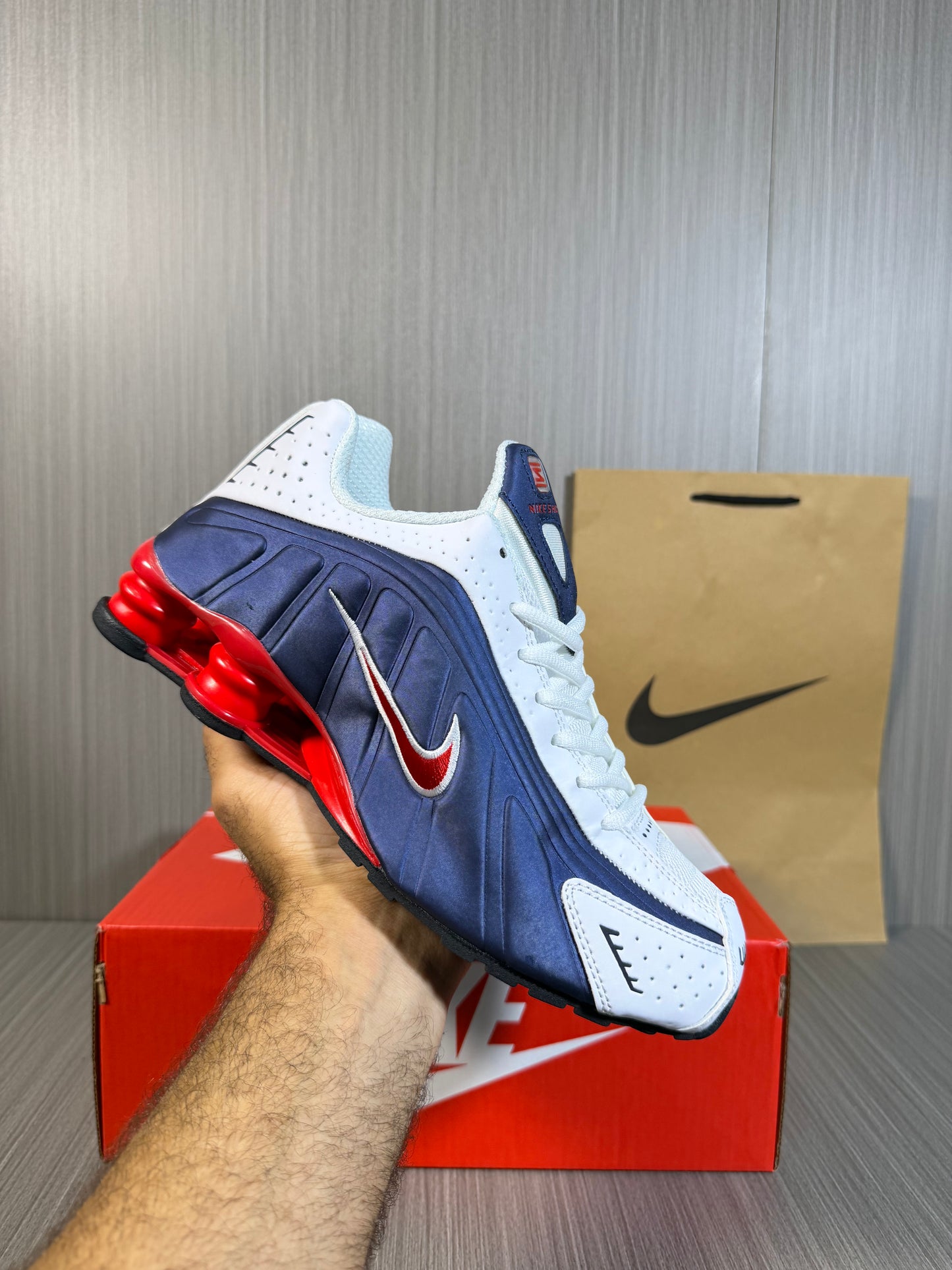 Nike SHOX R4 'USA' 2025