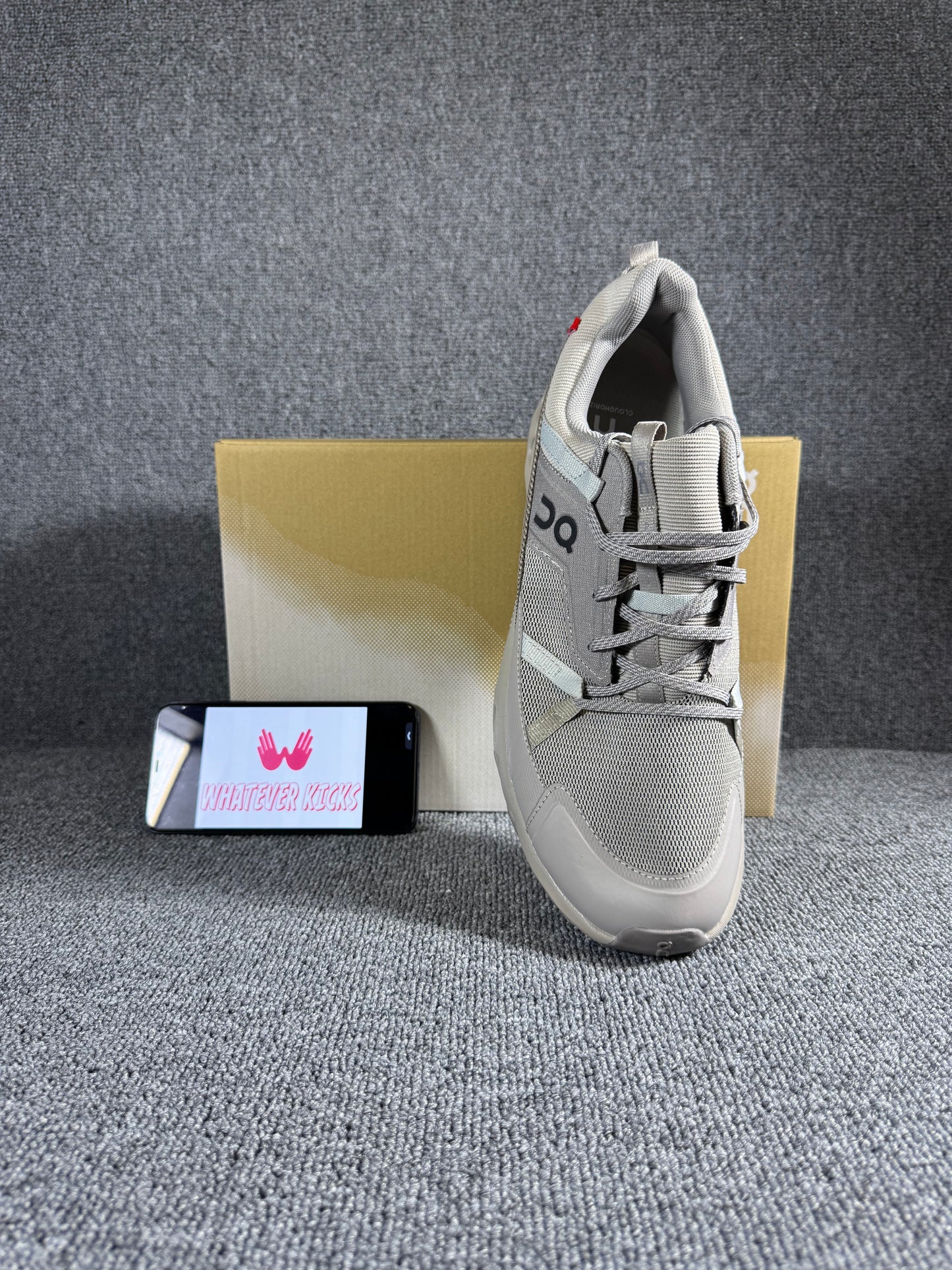 On Cloud horizon hiking shoe in the Alloy/Frost