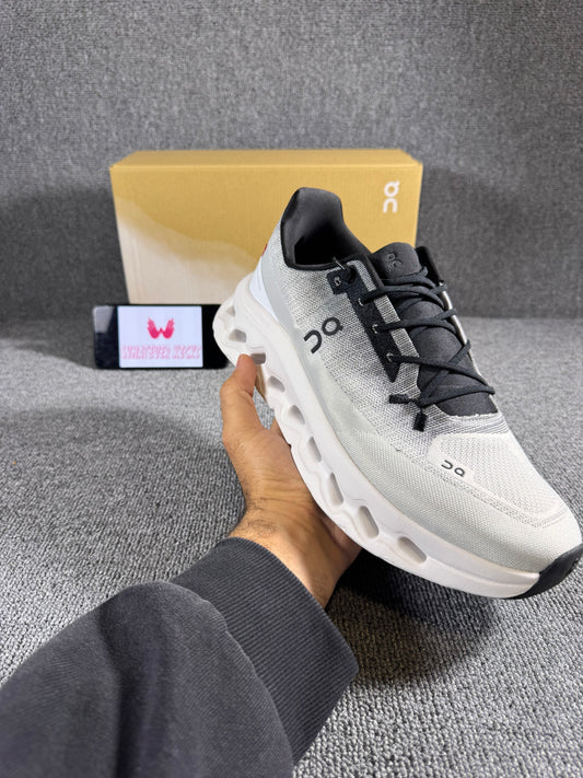 On Cloud tilt sneaker in the gray/rock and ivory