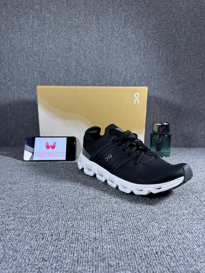 On Cloudswift 3 running shoes in a black and white