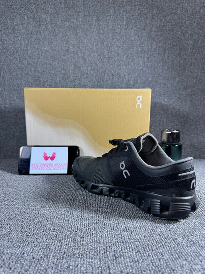 On Cloud X 3 or 4 training black