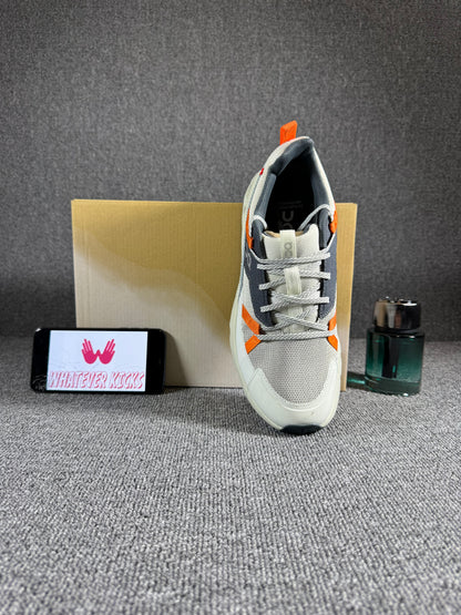 On Running Cloudhorizon Waterproof shoe in the black and eclips