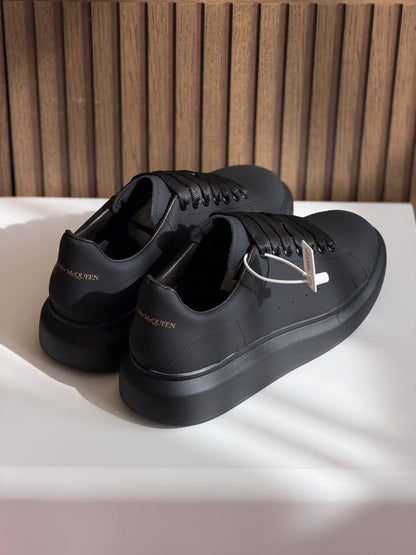 Alexander McQueen Black