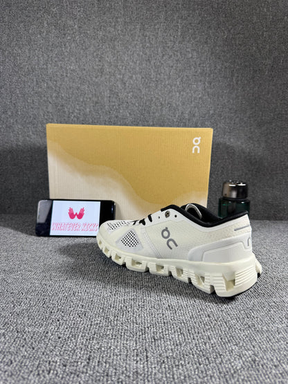 On Cloud X 3 training shoes in white.