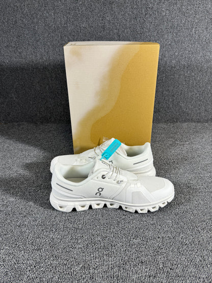 On Cloud X 3 training shoes in white.