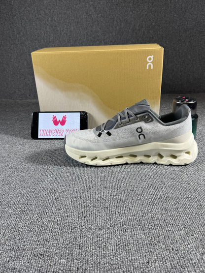 On Cloud tilt in the "Rock/Ivory"