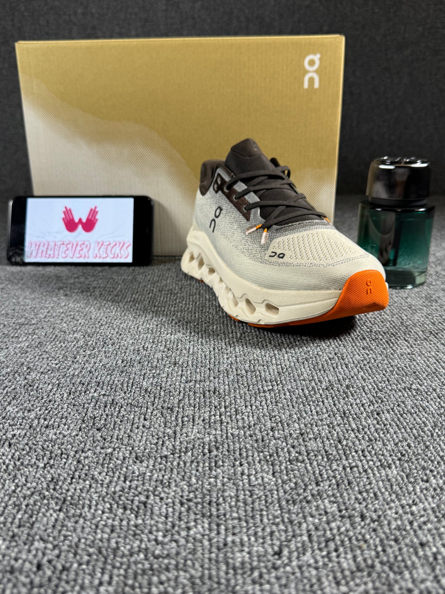 On Cloudtilt sneakers in the "Iron/Dew" colorway