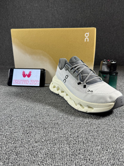 On Cloud tilt in the "Rock/Ivory"