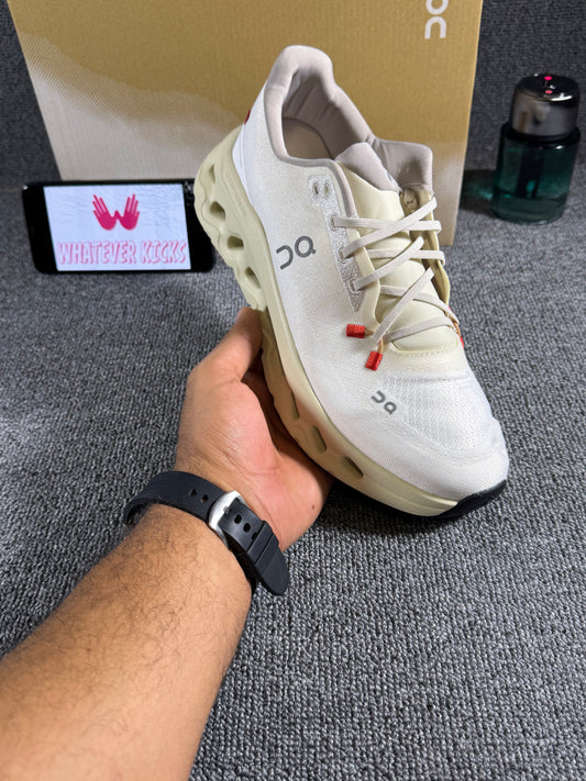 On Cloud tilt sneaker in the Sand/Cream colorway