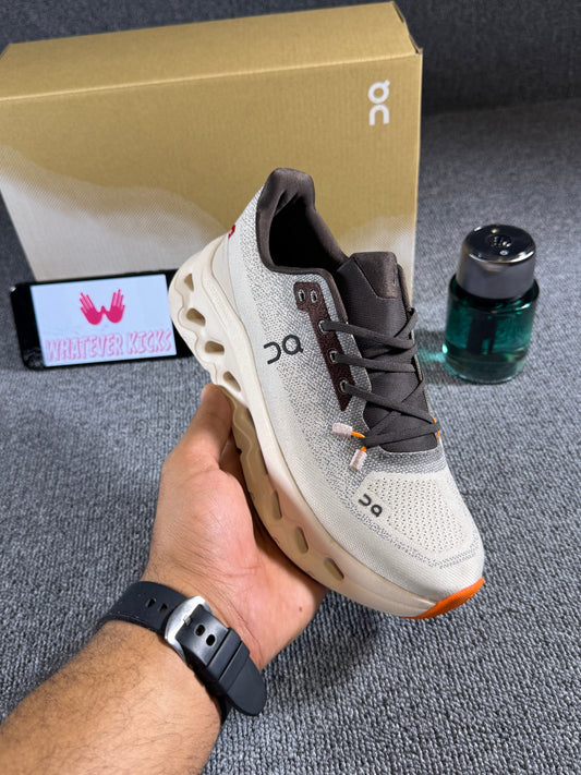 On Cloudtilt sneakers in the "Iron/Dew" colorway