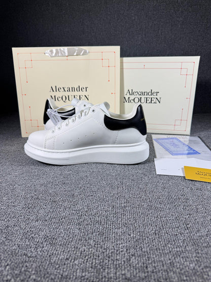 Alexander McQueen White / Black