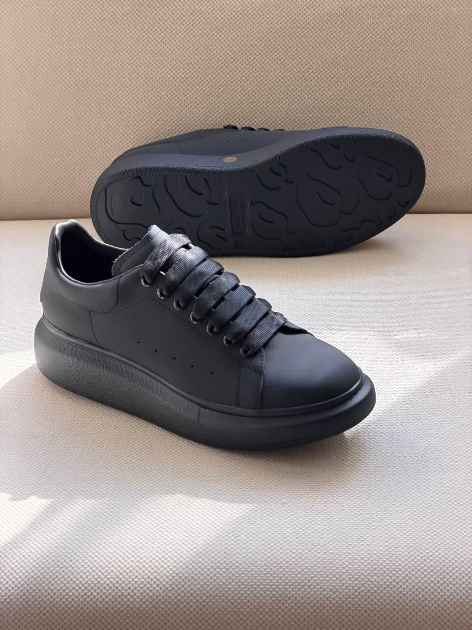 Alexander McQueen Black