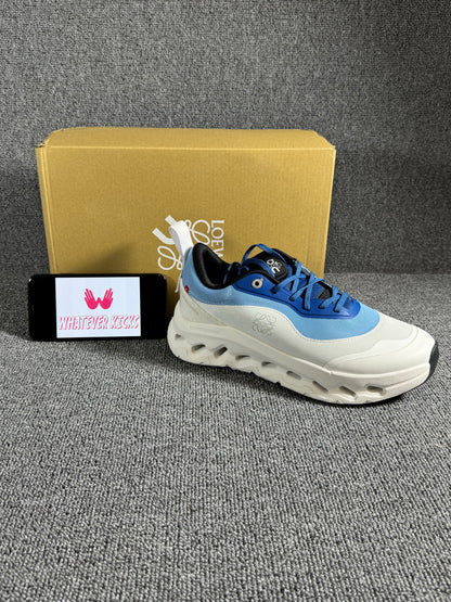 On Running x Loewe Cloudtilt 2.0 Blue and white colorway
