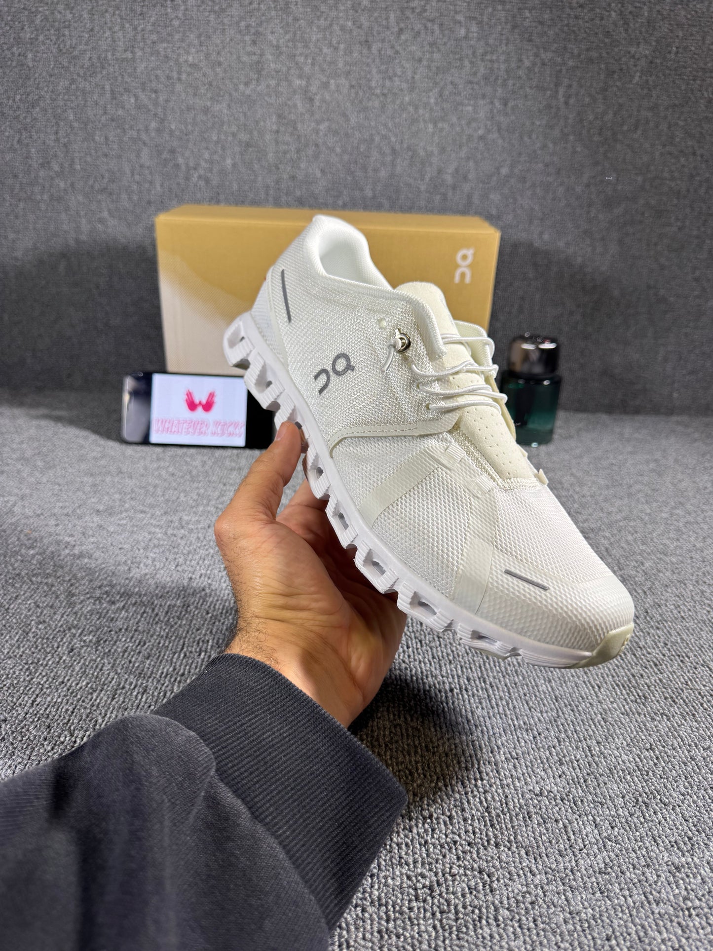 On Cloud 5 unisex training and running shoes in all white