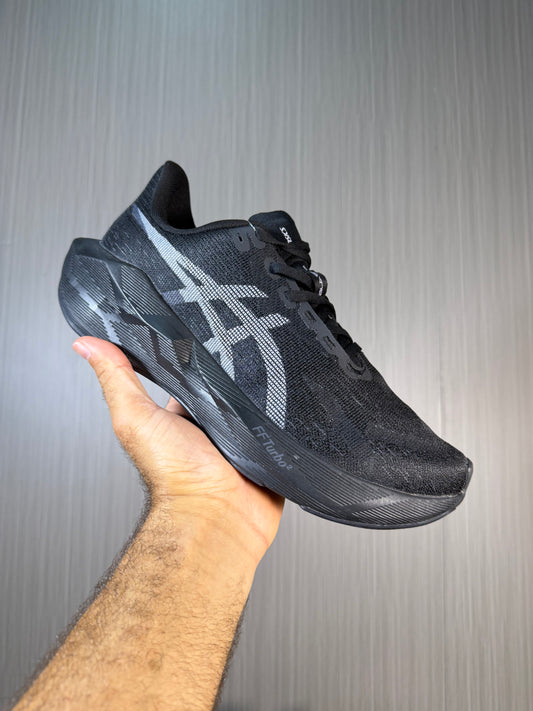 Asics NovaBlast 6