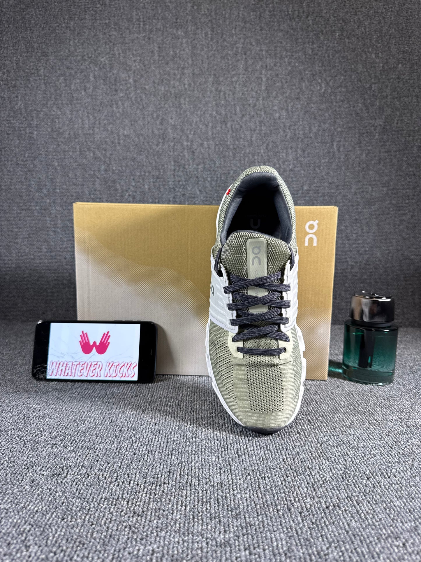 On Running Cloudswift 3 AD sneaker in the Alloy/Glacier