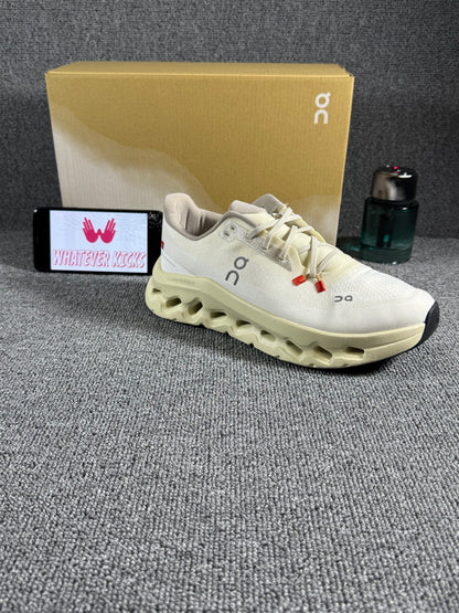 On Cloud tilt sneaker in the Sand/Cream colorway