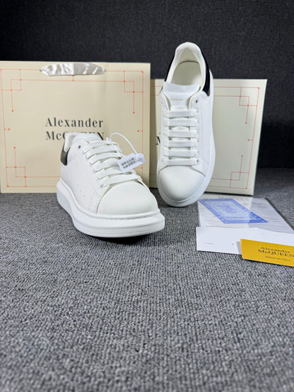 Alexander McQueen White / Black