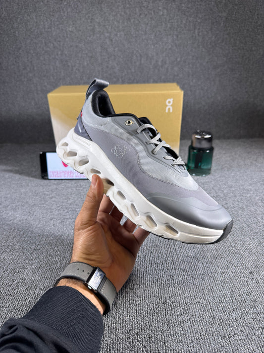 On Running x Loewe Cloudtilt 2.0 Grey