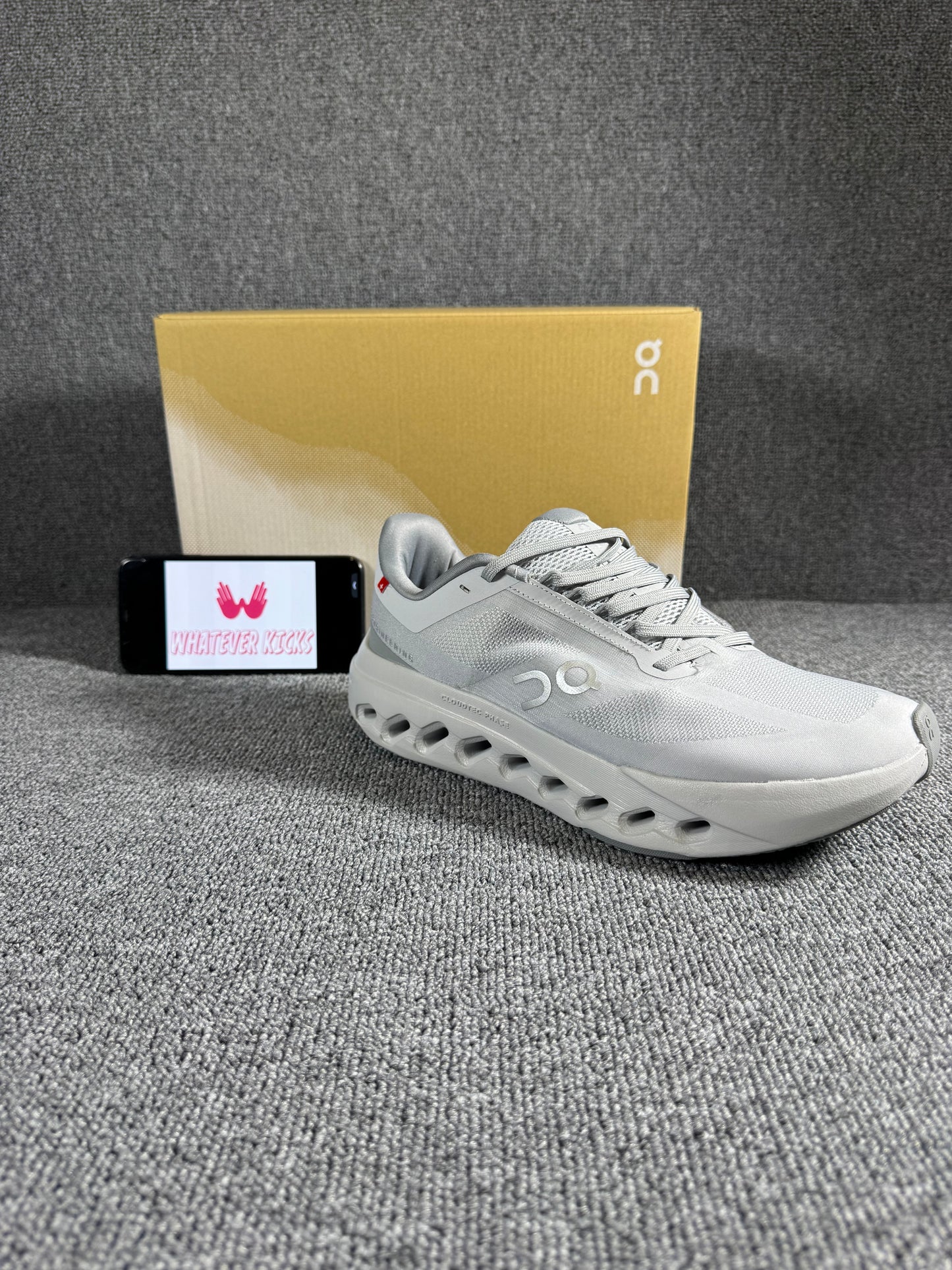 On Cloud surfer Next running shoes in grey and white
