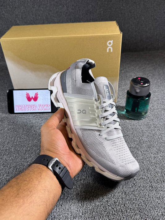 On Cloudswift 3 running shoes in an Alloy/Glacier