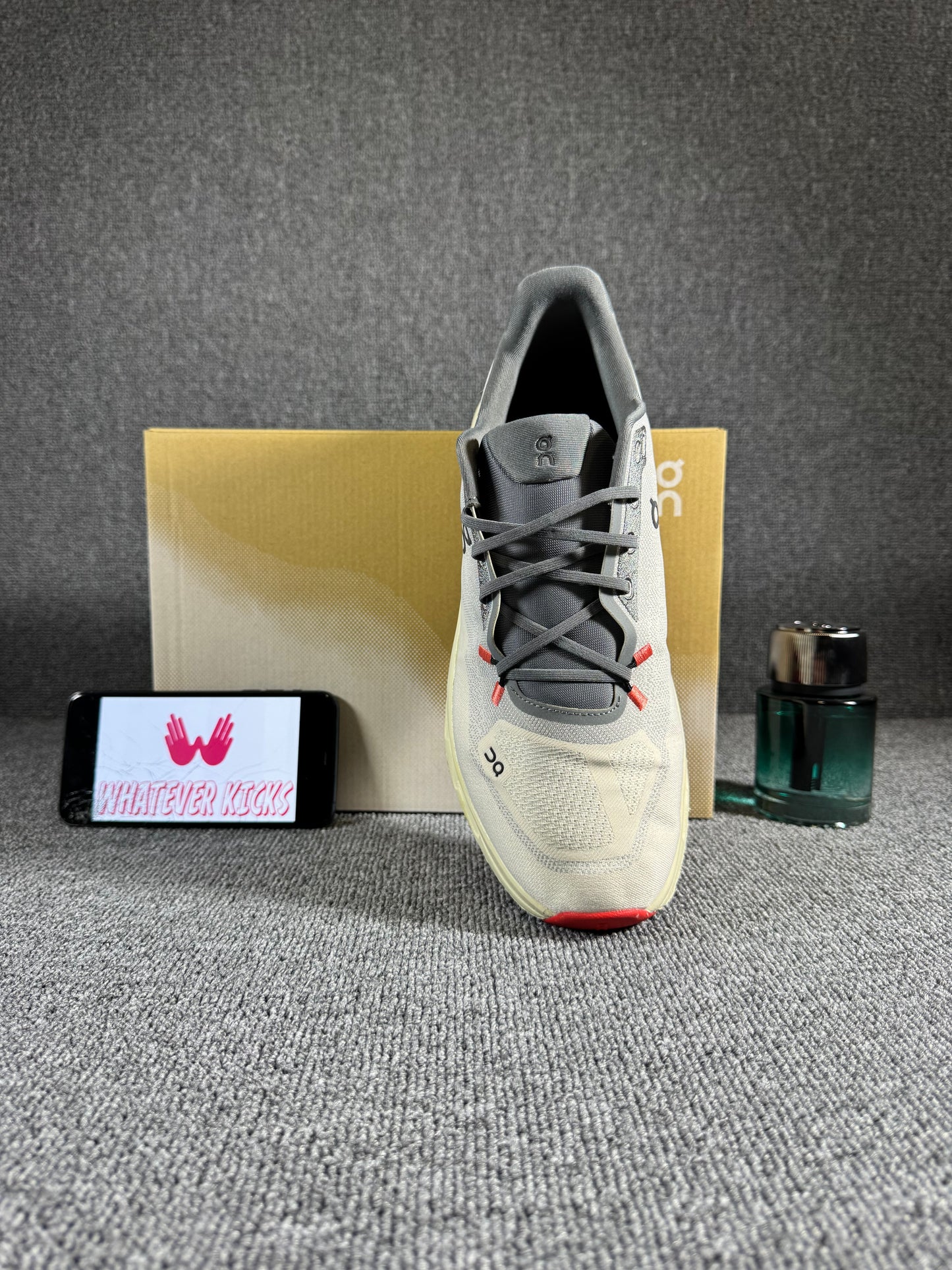 Running Cloudtilt sneaker in the Rock/Sand