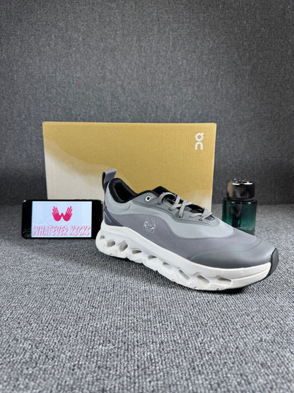 On Running x Loewe Cloudtilt 2.0 Grey
