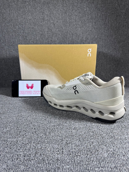 On Cloud surfer Next low-top sneakers in white