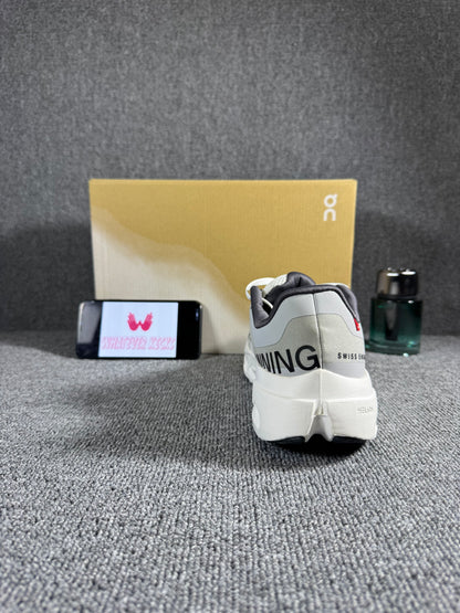 On Cloud surfer Next running shoes in the Glacier/White