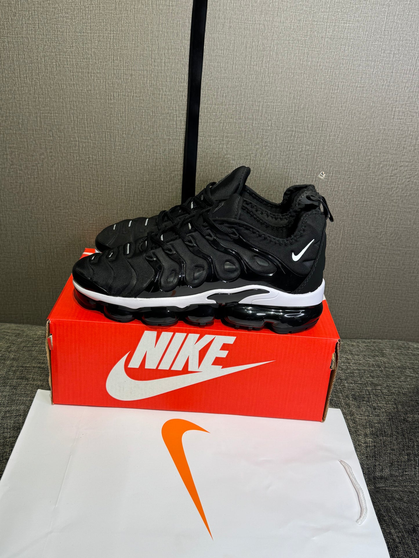 Nike VaproMax Black / White