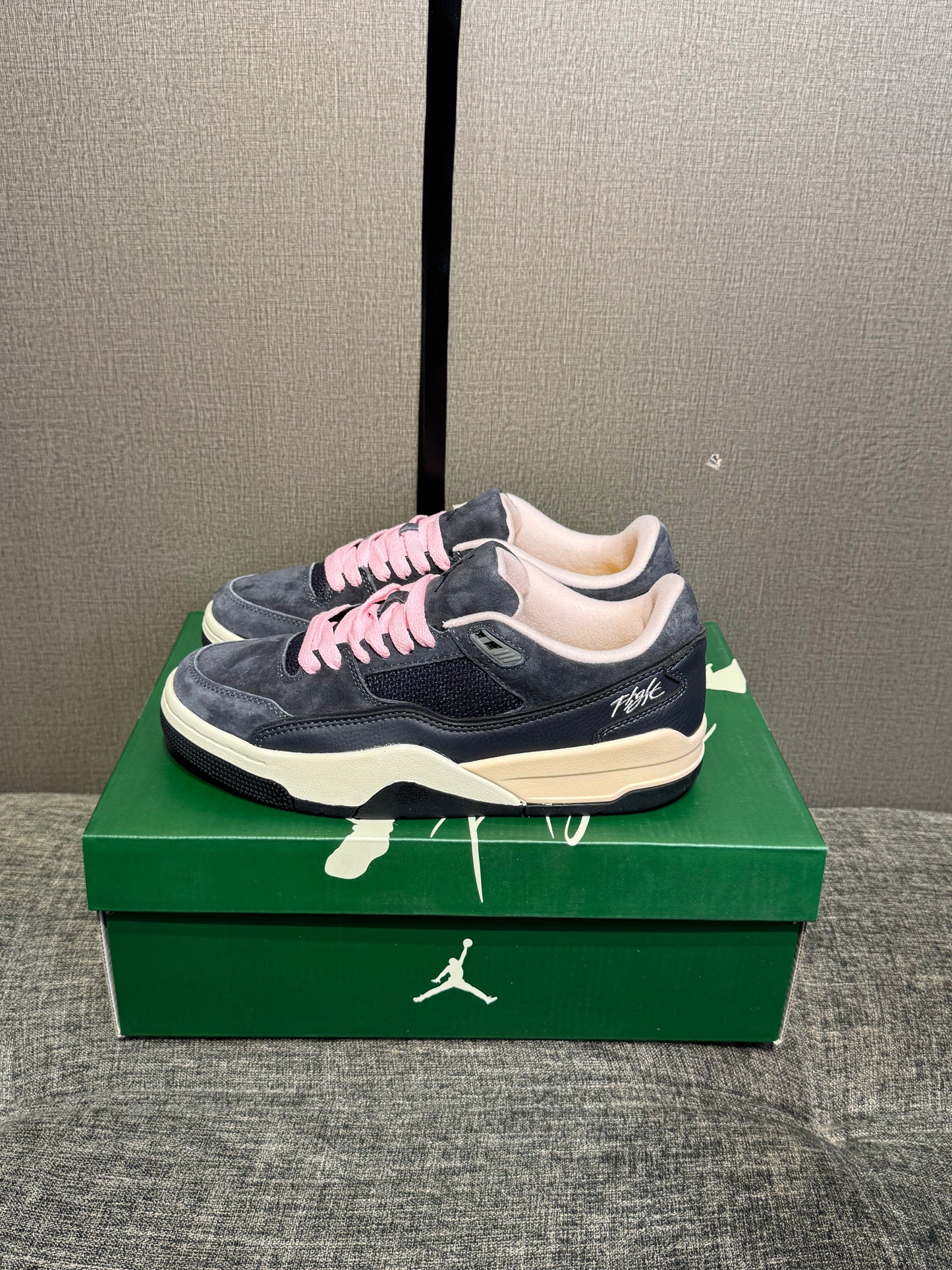 Jordan Flight Court Oil Grey/Artic