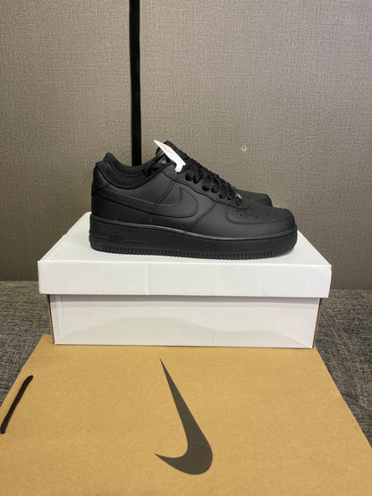 Nike Air Force Black