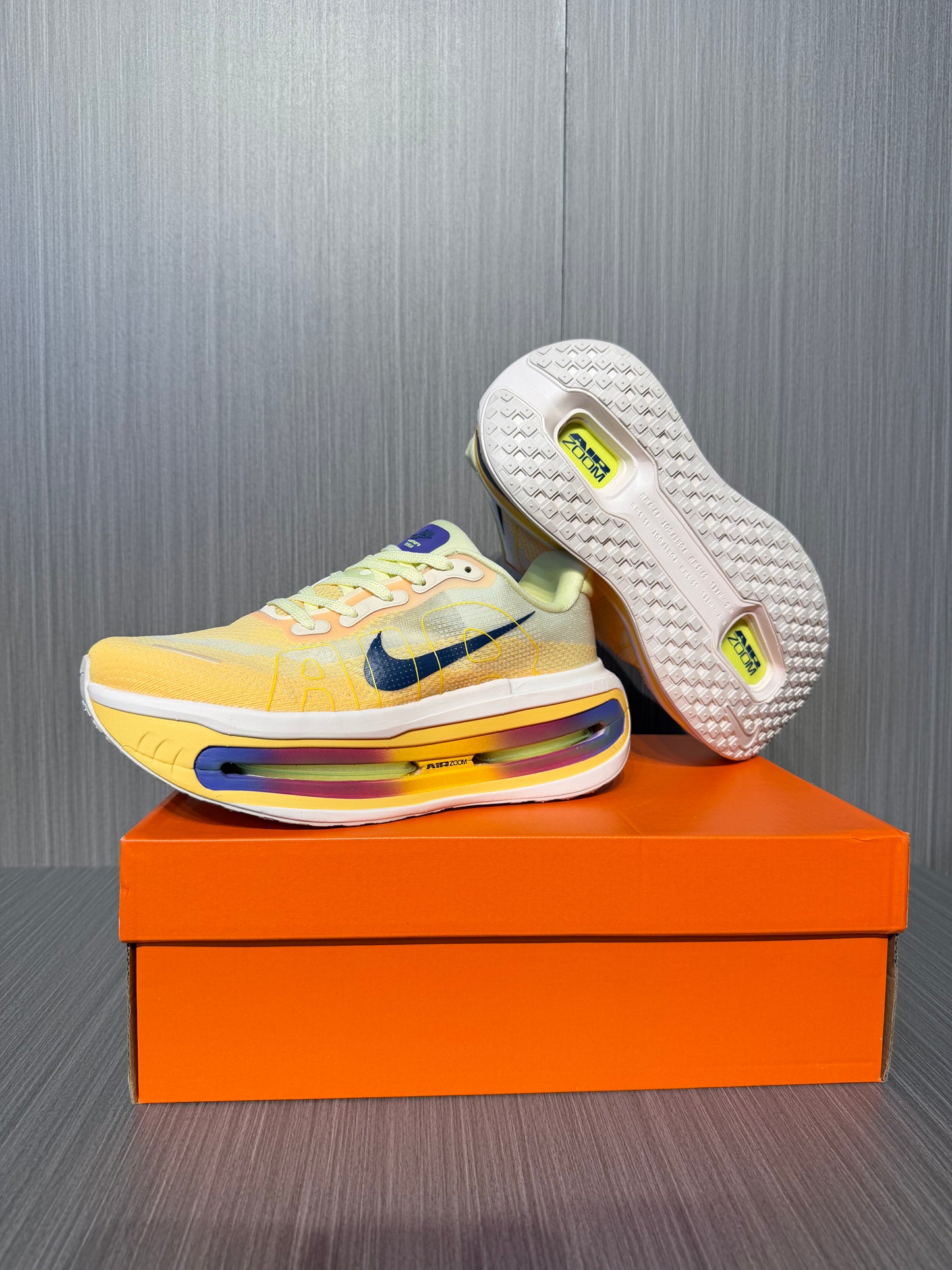 NIKE VOMERO PREMIUM