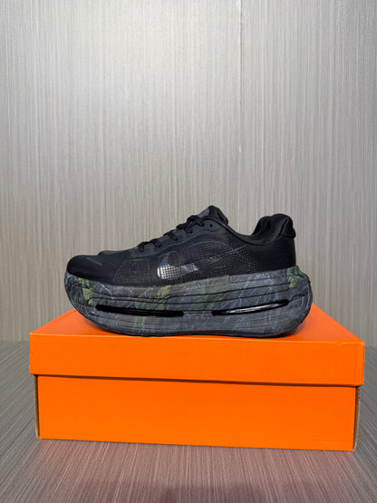 NIKE VOMERO PREMIUM