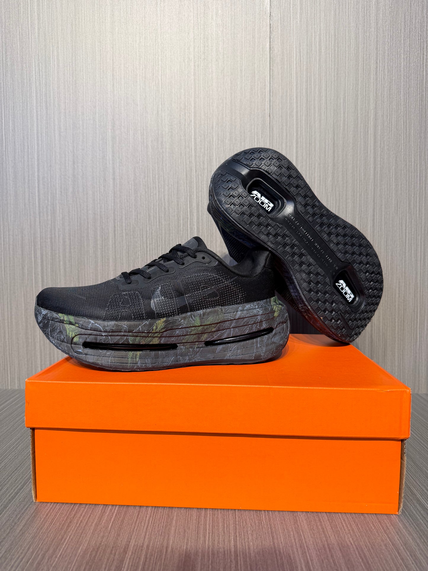 NIKE VOMERO PREMIUM