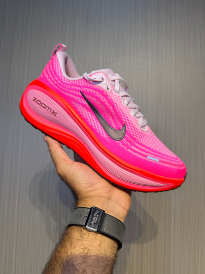 NIKE VOMERO PLUS