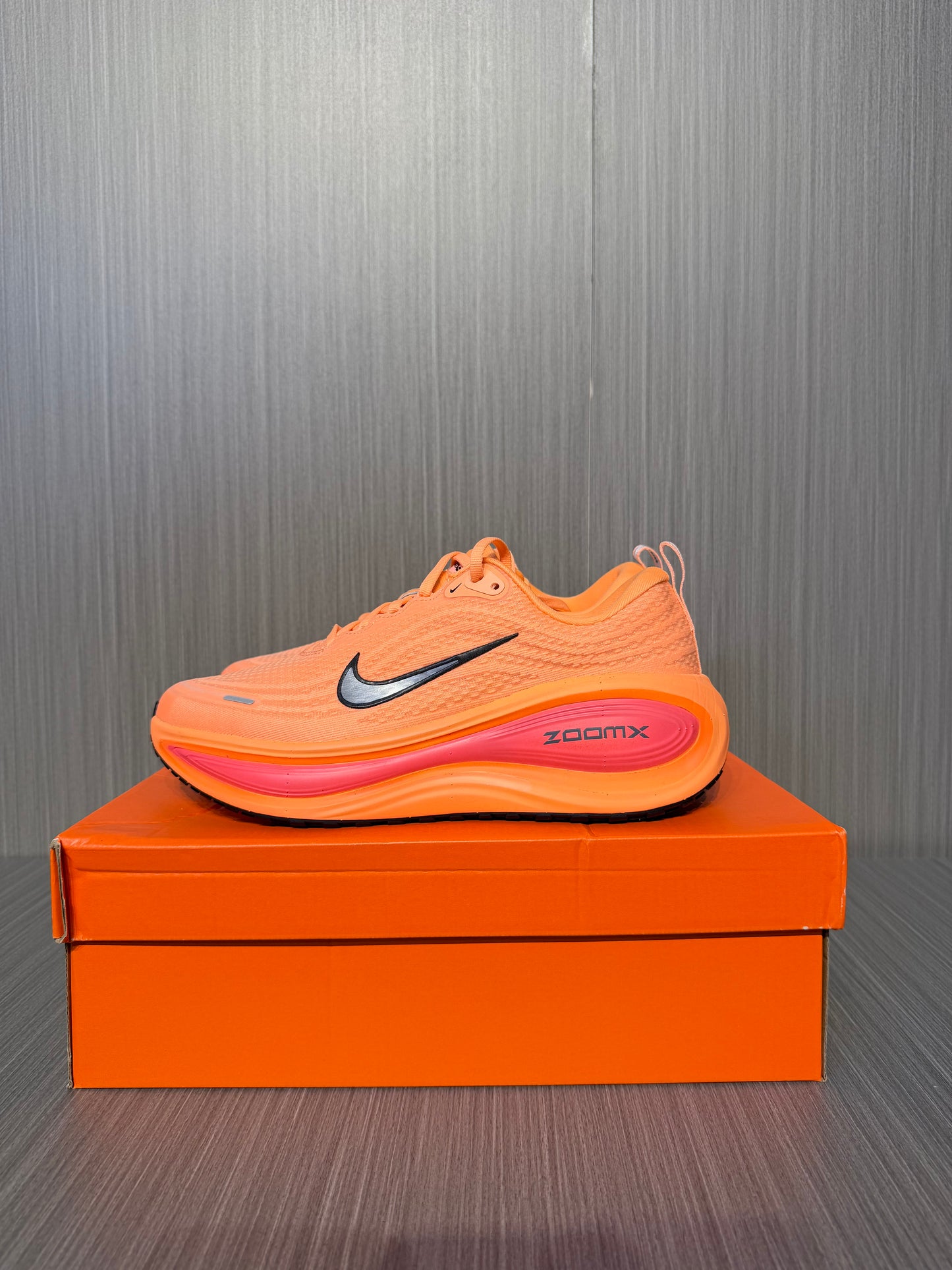 NIKE VOMERO PLUS