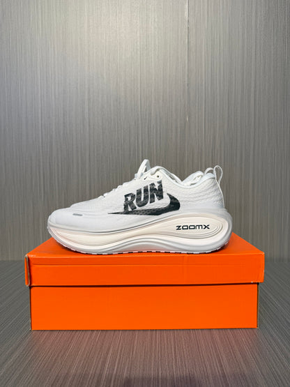 NIKE VOMERO PLUS