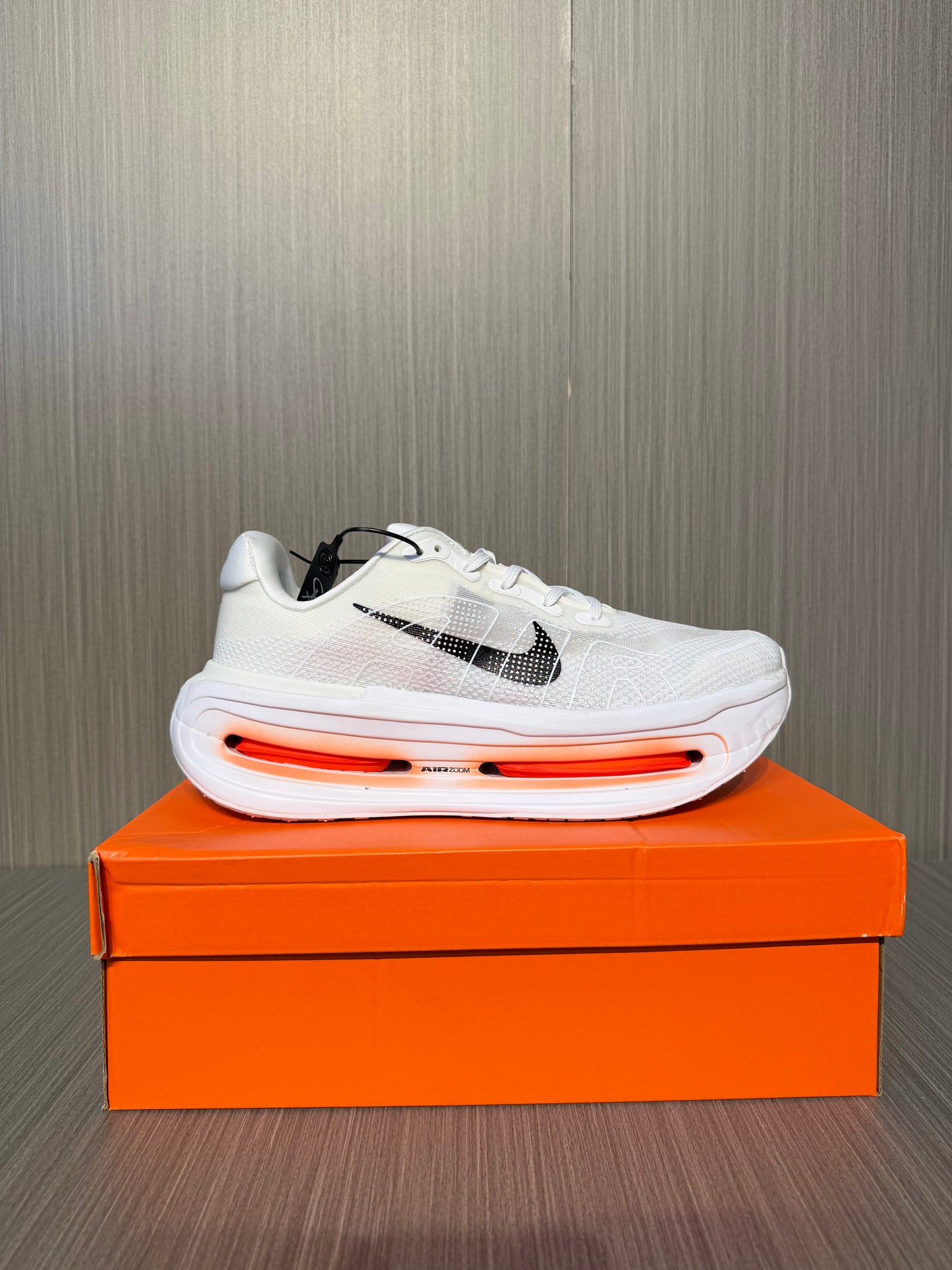 NIKE VOMERO PREMIUM