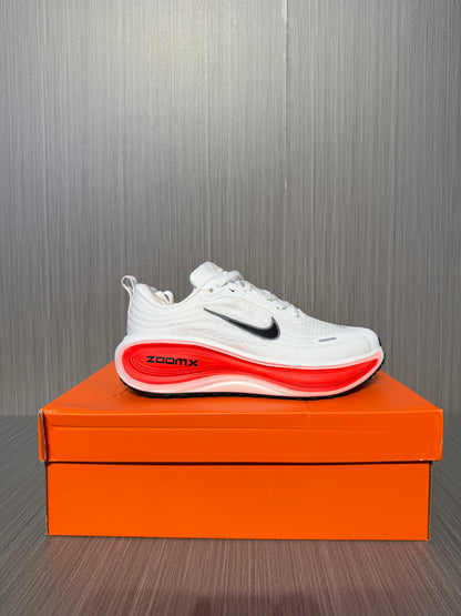 NIKE VOMERO PLUS