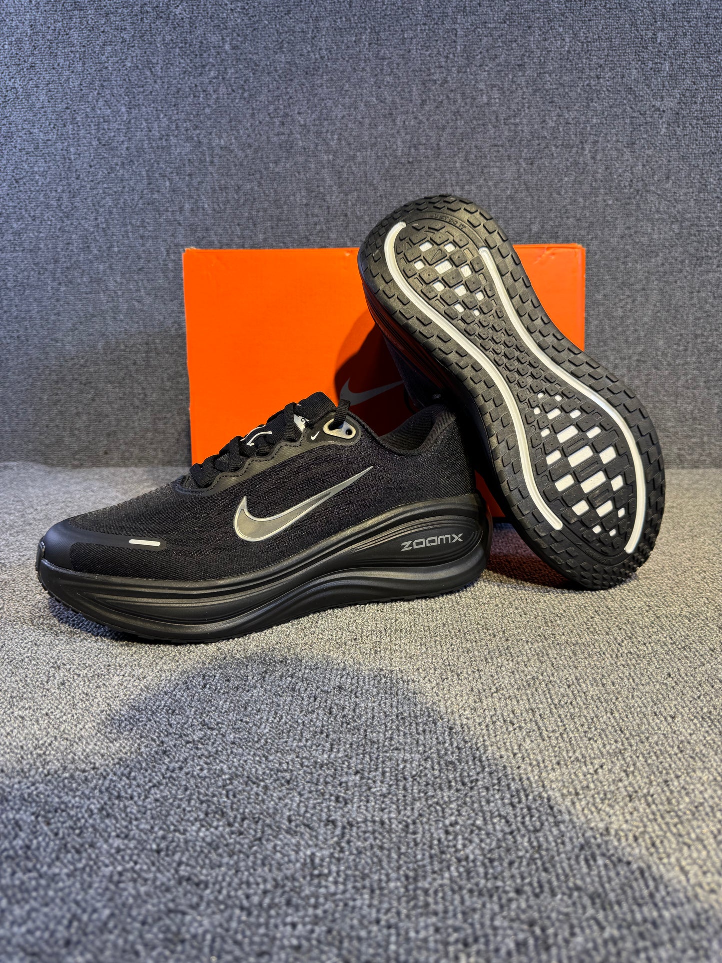 Nike Vomero Plus