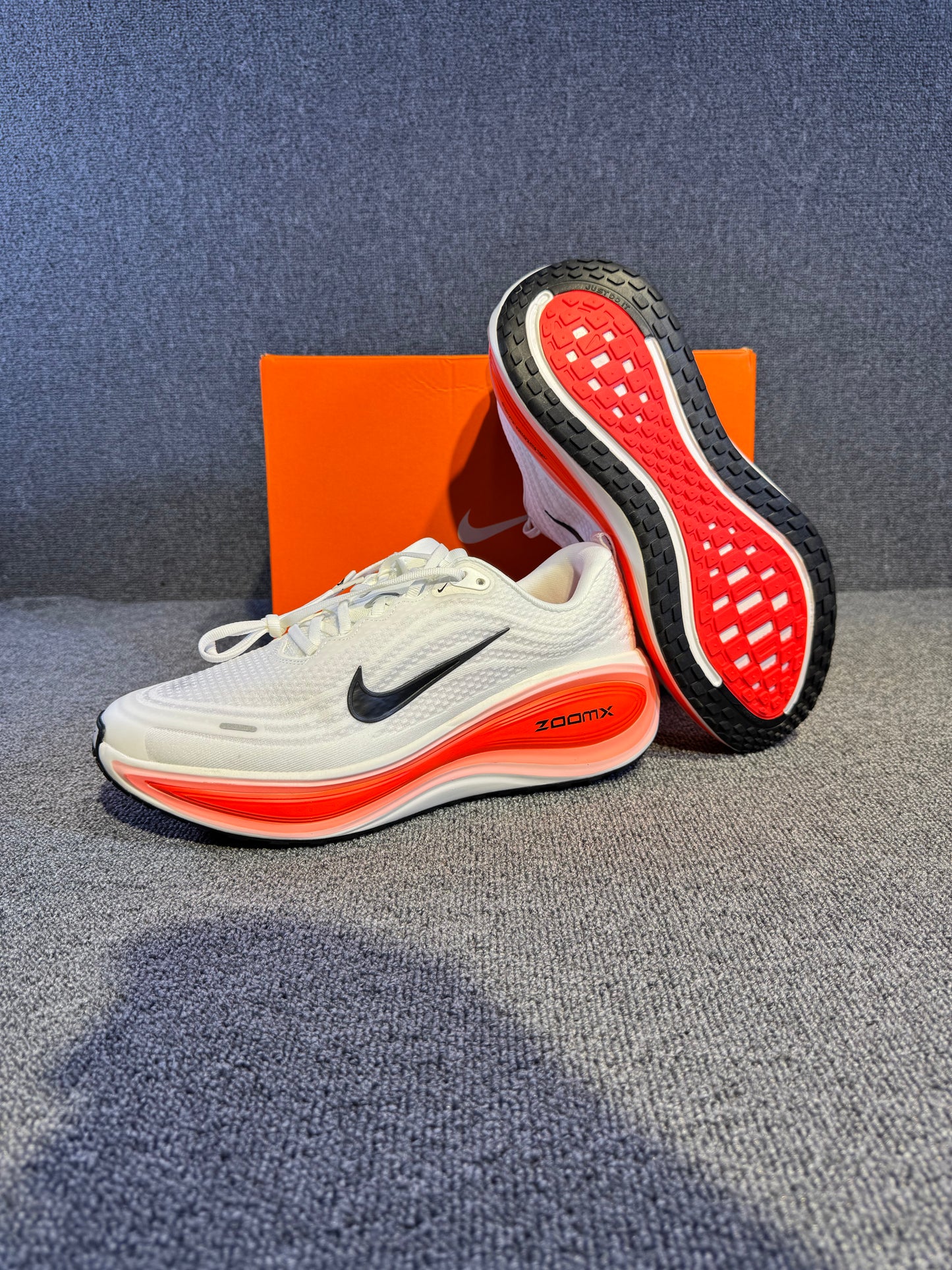 Nike Vomero Plus