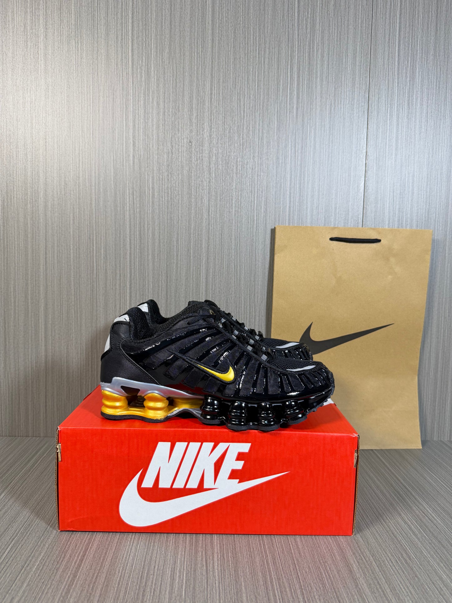 Nike SHOX TL Black / Gold