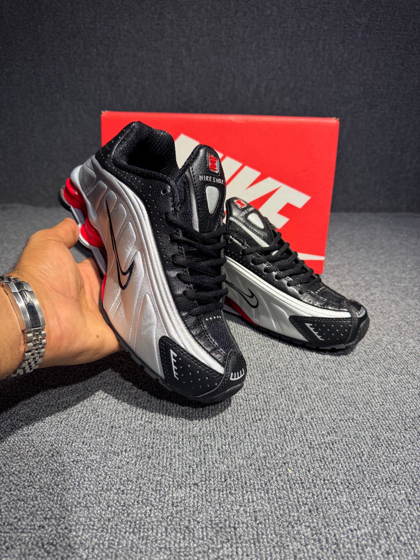 Nike Shox R4 Metallic Silver Red