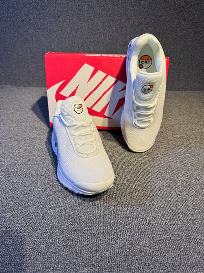 Nike Air Max Dn8 White