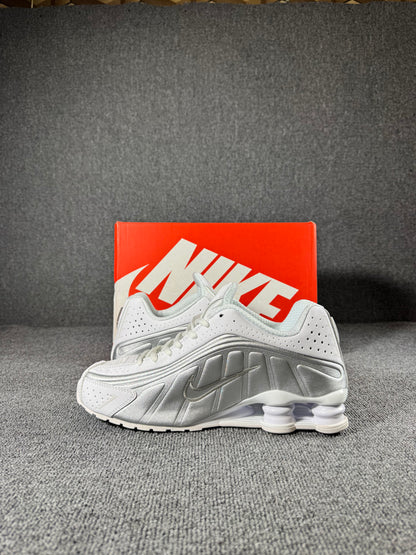 Nike Shox R4 White